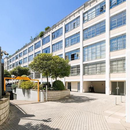 Apartamento Lovely 2 Bed Flat In Canal Side Gated Development Londres Exterior foto