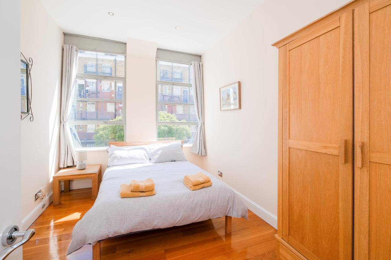 Apartamento Lovely 2 Bed Flat In Canal Side Gated Development Londres Exterior foto
